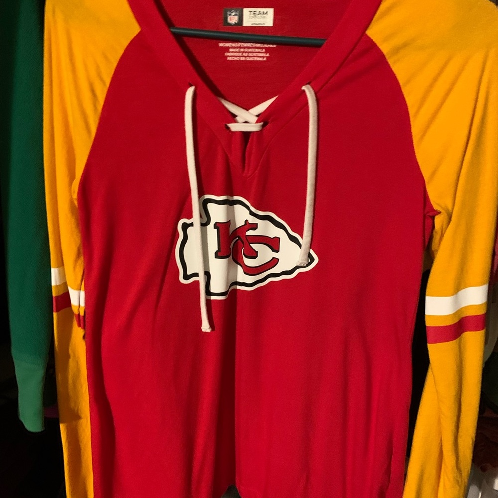 Womens Chiefs shirt